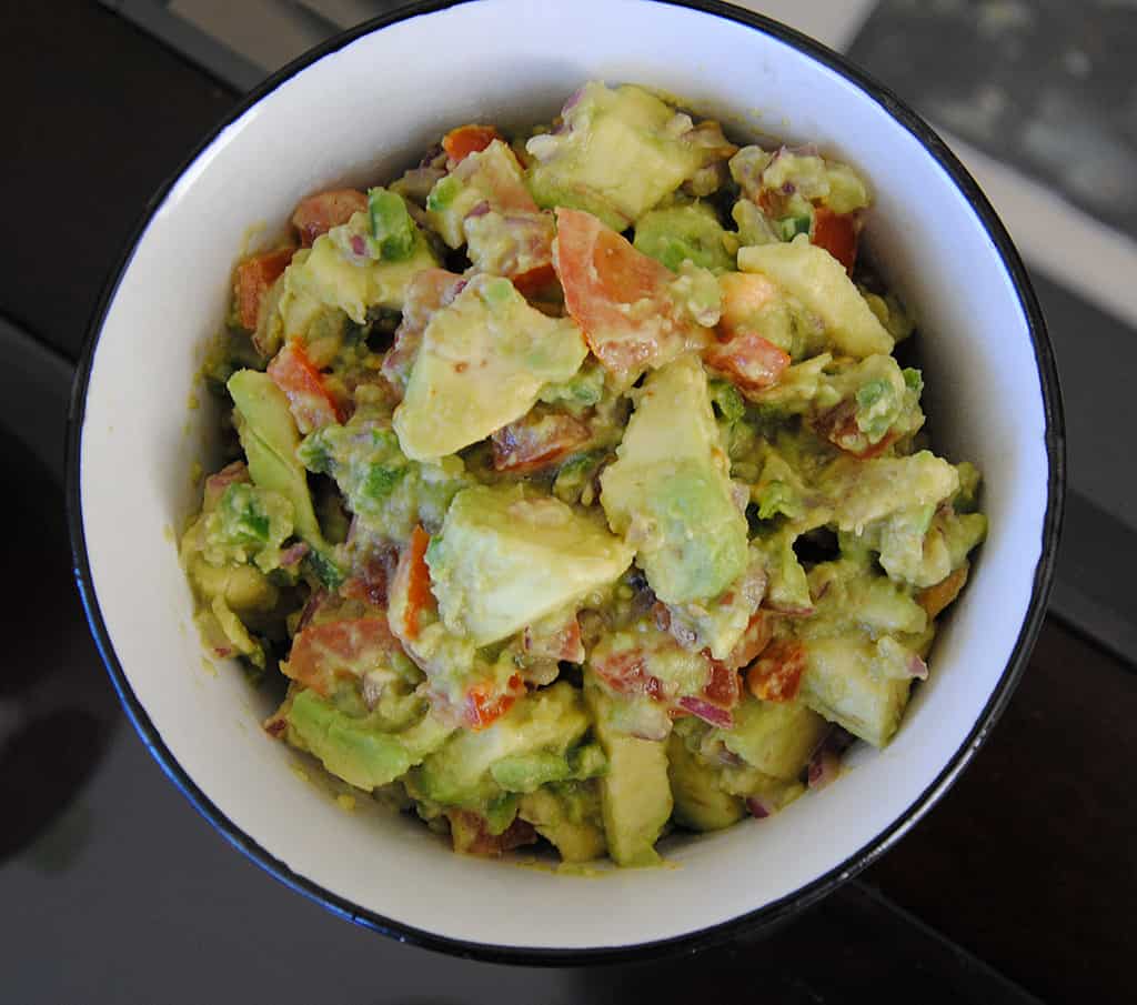 Simple Summer Guacamole from Bon Bon Rose Girls